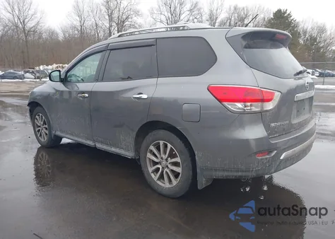 2015 Nissan Pathfinder S z USA, uszkodzony, nr VIN 5N1AR2MM9FC664139